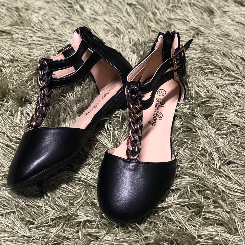 Zip back ADORABLE ♥️ sandals